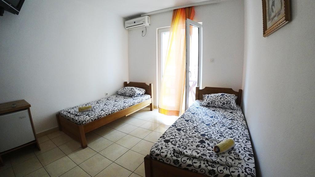 Guesthouse Sun Hostel Будва Экстерьер фото