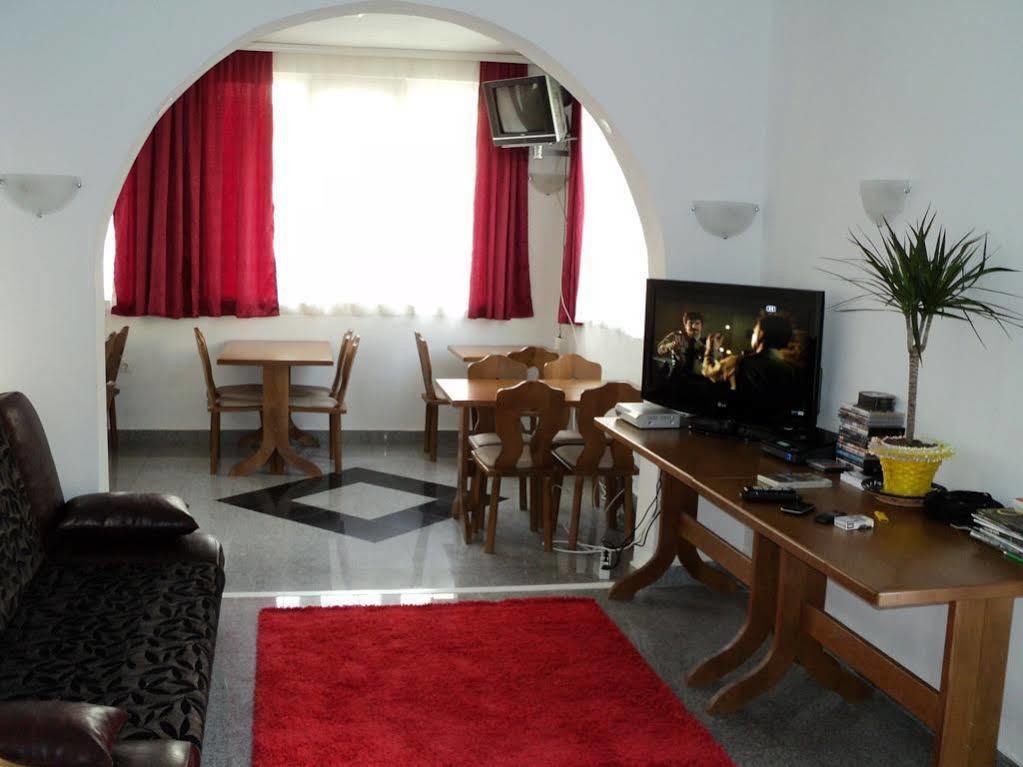 Guesthouse Sun Hostel Будва Экстерьер фото