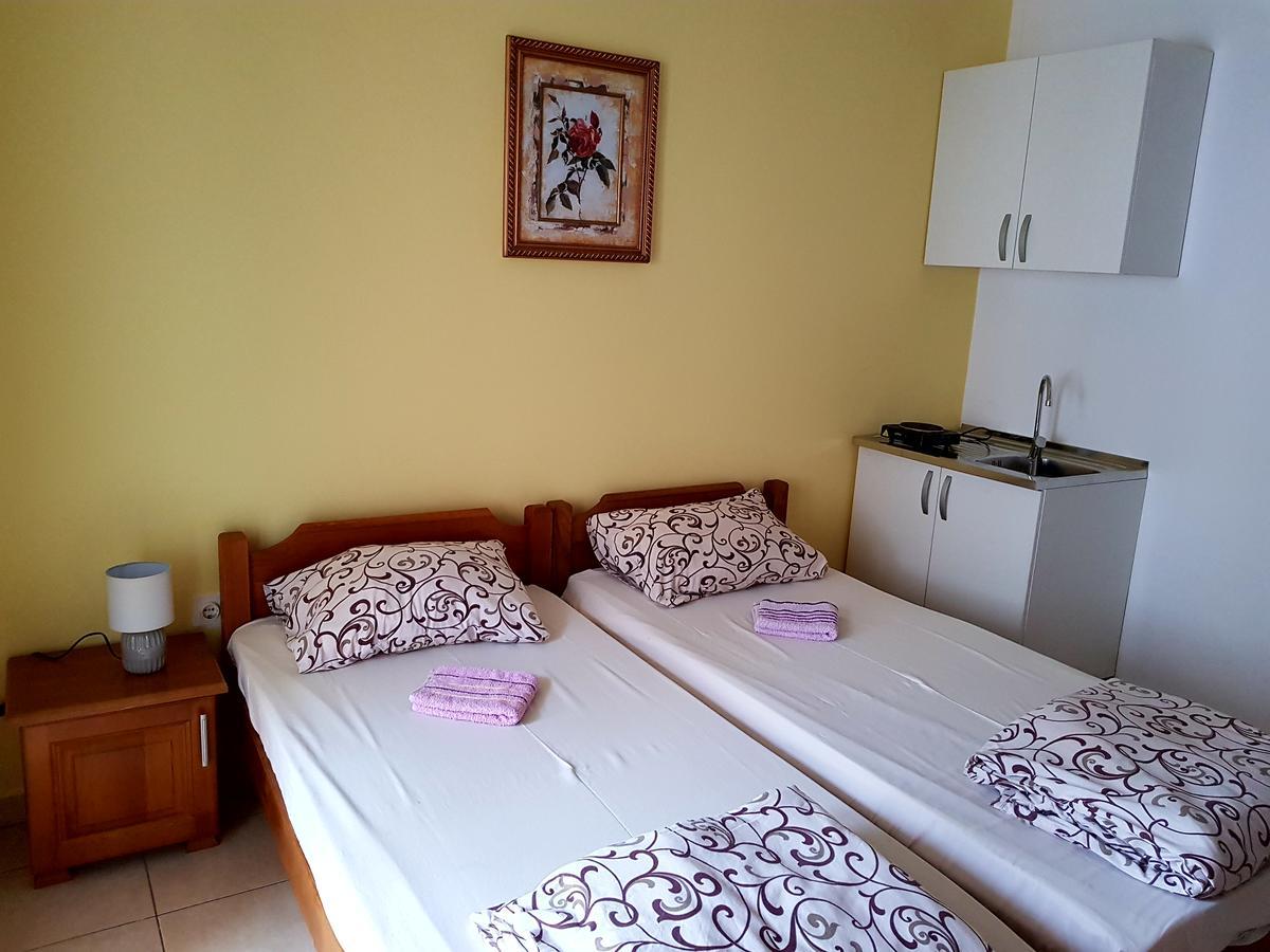 Guesthouse Sun Hostel Будва Экстерьер фото