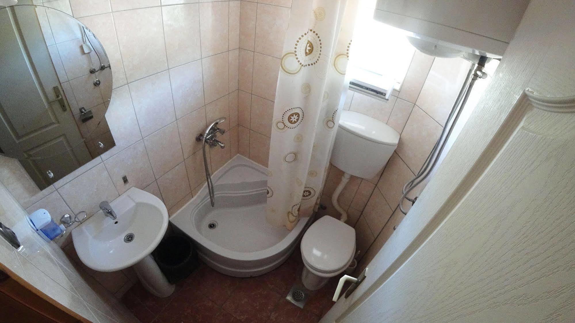 Guesthouse Sun Hostel Будва Экстерьер фото