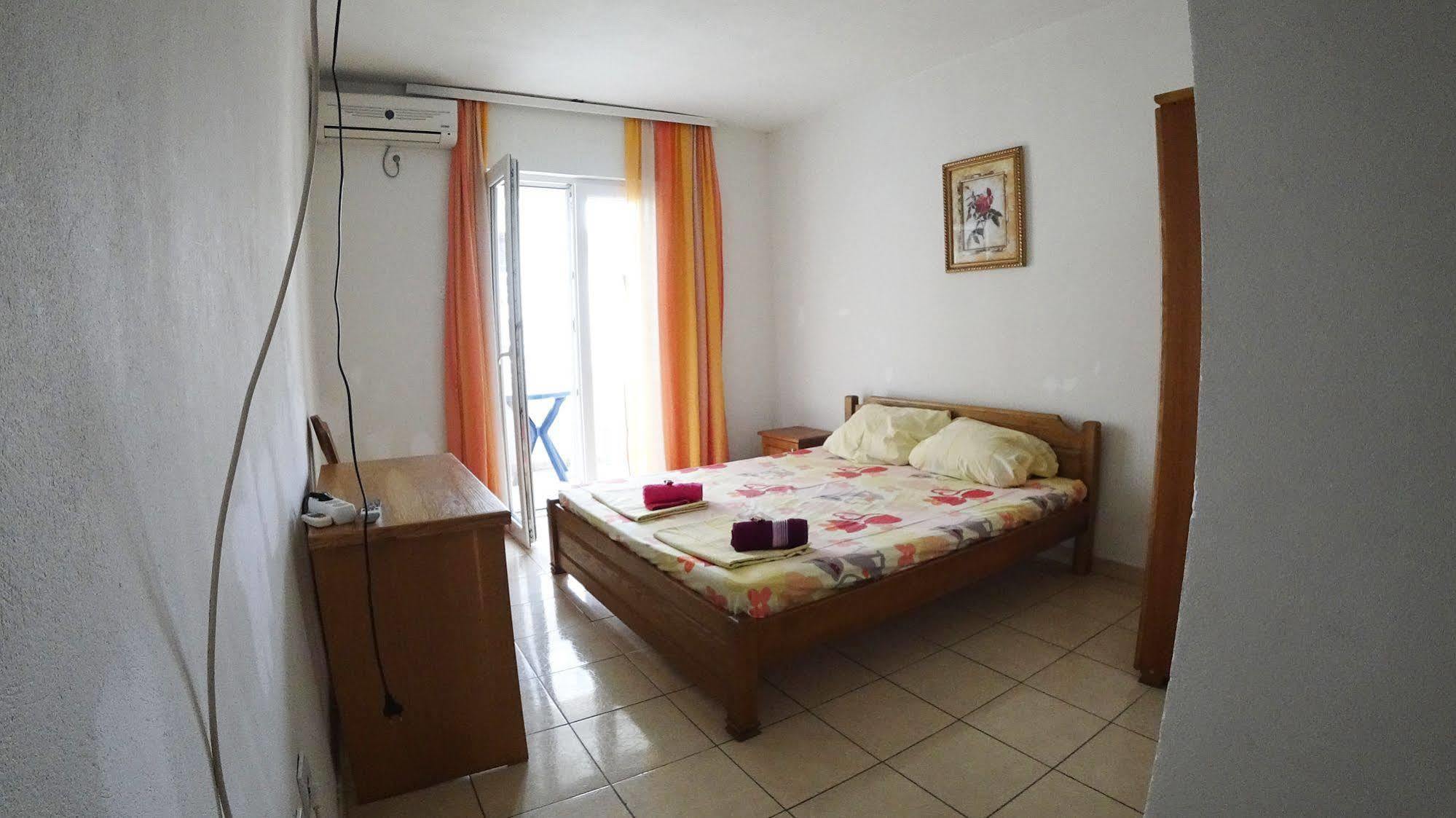 Guesthouse Sun Hostel Будва Экстерьер фото