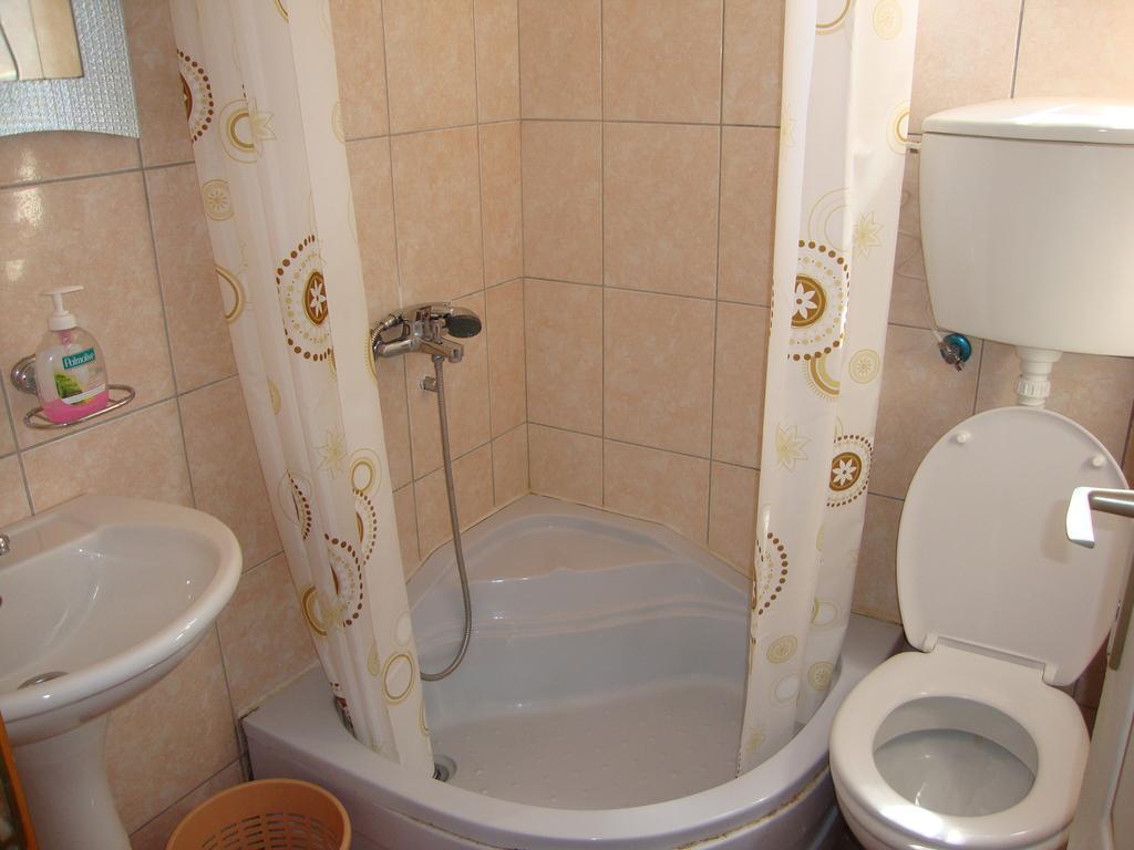 Guesthouse Sun Hostel Будва Экстерьер фото