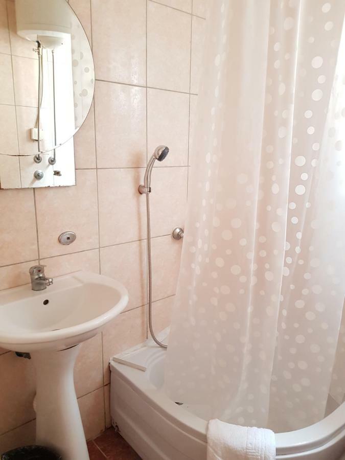 Guesthouse Sun Hostel Будва Экстерьер фото